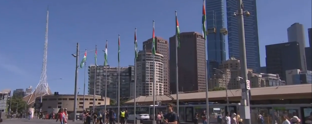 மெல்போர்ன் ஃபெடரேஷன் சதுக்கத்தில் பாலஸ்தீனக் கொடி