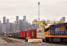 தெற்கு ஆஸ்திரேலியாவில் ரயில் தடம் புரண்டதால் தேசிய சரக்கு வழித்தடங்கள் பாதிப்பு